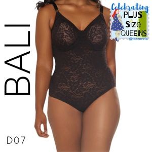 NWT 40DD Bali Shapewear (D07)